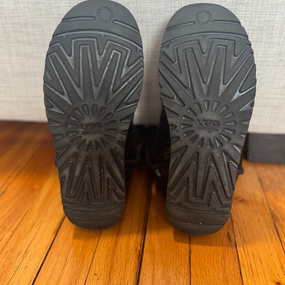 Sparkle UGGS - Picture 4 of 4